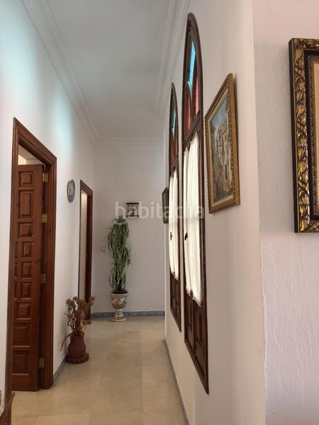 Foto c3e71580-35ba-4dc1-961a-7d5e6f74ab00. Casa amb aparcament a Carmona