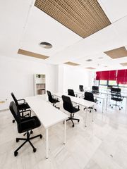 Miete Büro in Avenida alcalde luis uruñuela 6. Oficina en alquiler en el edificio sevilla congreso
