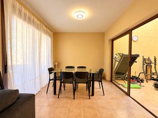 Casa adossada  Calle romero. Chalet adosado en venta en las pajanosas, guillena