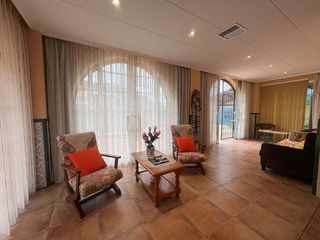 Chalet in Corbera. Chalet en venta en corbera, 4 dormitorios.