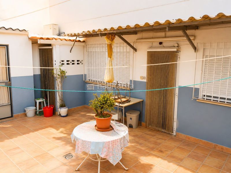 Foto e2ee67d5-d23f-4ae3-9a09-b0759ede9fef. Casa amb calefacció aparcament a Albal