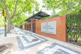 Etagenwohnung in Universidad