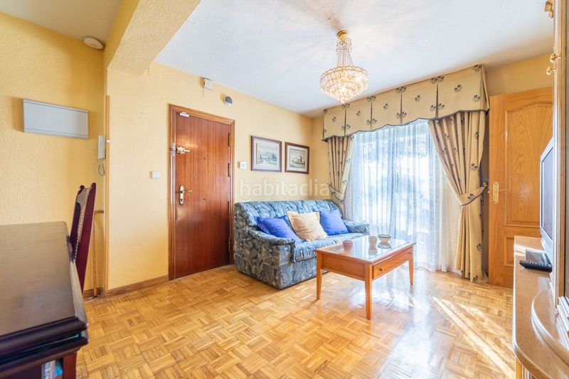 Foto 1da5d162-d0b6-4e8c-ae74-57842be2e5d4. Piso en Lucero Madrid