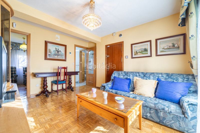 Foto cc2d3322-3d5e-442b-b1f8-f0f8f0a9fba1. Piso en Lucero Madrid