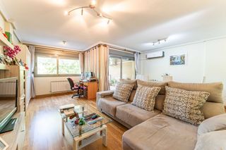 Semi detached house in Las Lomas. Chalet en venta en seseña nuevo