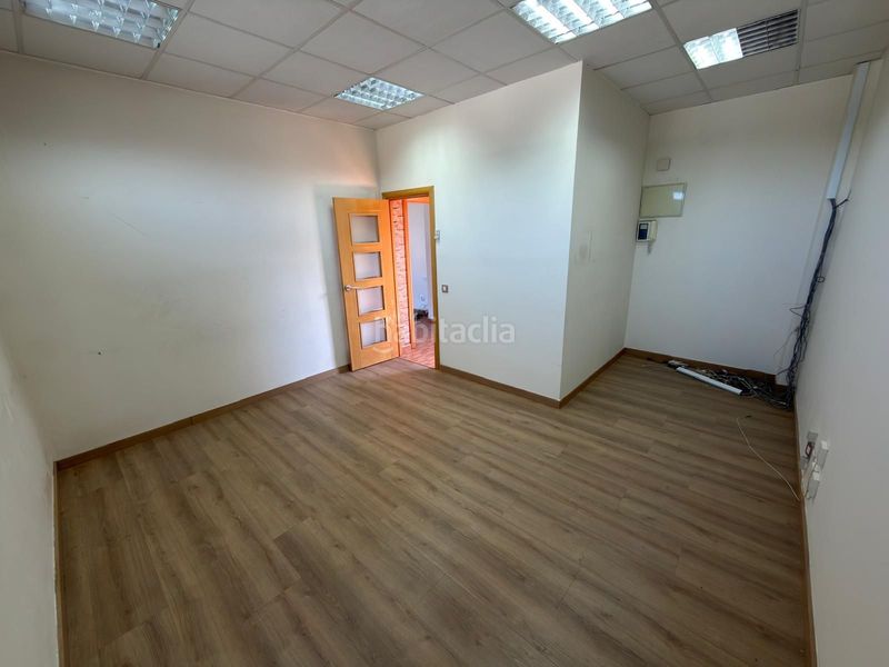 Foto 408263fe-63db-4393-972d-097eef2a3b6a. Oficina  en venta en Centro Villaviciosa de Odón