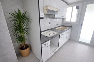 Pis a Carrer de Benidorm 13