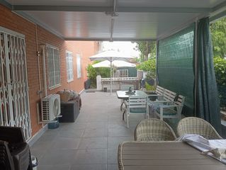 Piso  Carrer d'astorga 69. Piso con gran terraza en reus