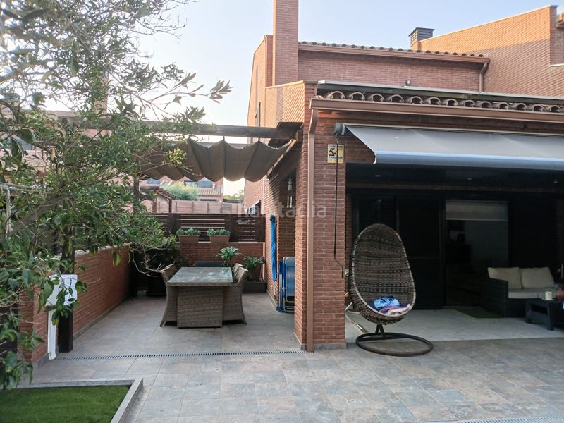 Foto 08d5fbb5-7af4-4db2-ad90-abc728c1ce3b. Casa aparellada amb xemeneia calefacció aparcament piscina a Cambrils