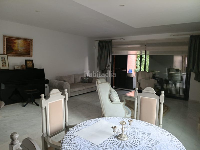 Foto 0dd242b7-954b-4f44-9a8a-2bf70c00c378. Casa aparellada amb xemeneia calefacció aparcament piscina a Cambrils