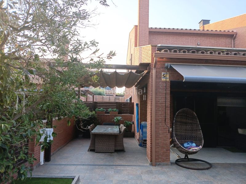 Foto 3f532819-de20-4c1c-b8d9-db37dd08fc01. Casa aparellada amb xemeneia calefacció aparcament piscina a Cambrils