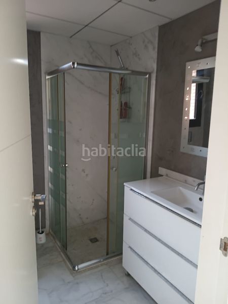 Foto f9846d00-6ab7-4632-b0e3-8a0ca30d90fe. Casa aparellada amb xemeneia calefacció aparcament piscina a Cambrils
