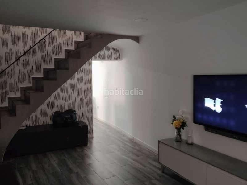 Foto 9bb548ab-d993-49ce-91e5-c84cfc854e4b. Casa aparellada a Llevant Reus