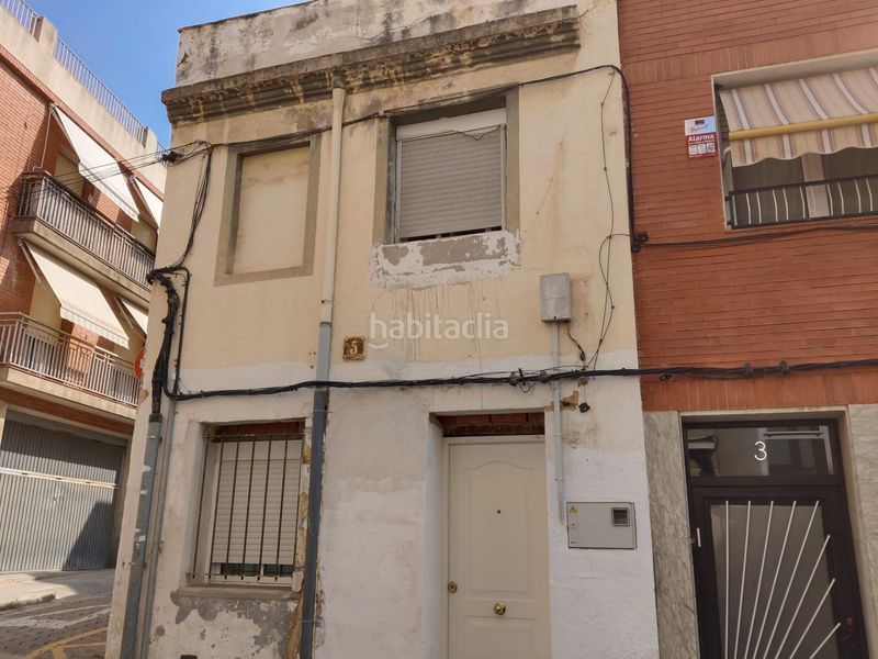 Foto b92152a2-149f-440b-95c0-756d134b0e37. Casa aparellada a Llevant Reus