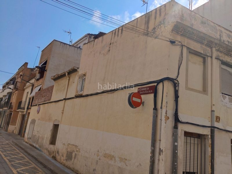 Foto c11c2d47-9618-41f4-a1f2-41191a659d71. Casa aparellada a Llevant Reus