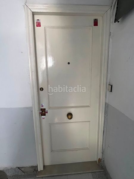 Foto c9709cfe-95d8-4dcb-8530-12173e5cc7c5. Casa aparellada a Llevant Reus