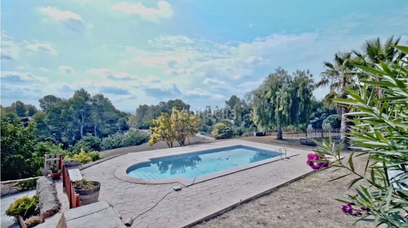 Foto f3c54b36-327f-4ecd-bf3c-1d89140afd59. Masia amb xemeneia calefacció aparcament piscina a Almoster