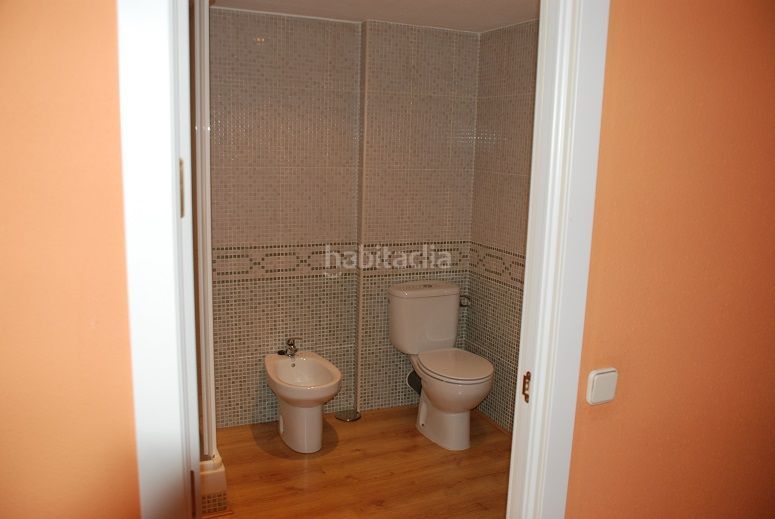Foto 2389b8a0-c182-4774-a1df-e17ff3de6e77. Casa adossada amb calefacció piscina a Loranca Fuenlabrada