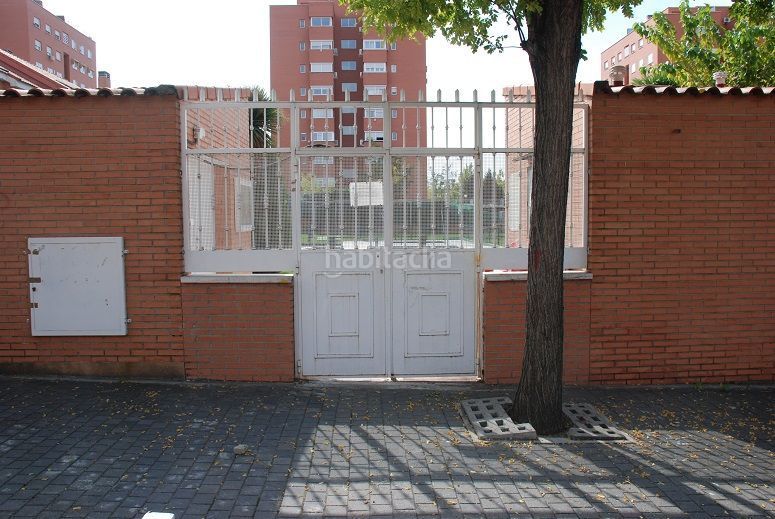 Foto 467766b4-efe0-4413-9179-5f84a560bc30. Casa adossada amb calefacció piscina a Loranca Fuenlabrada