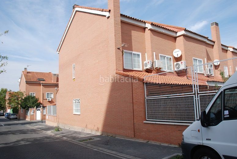Foto 76af3c03-df91-4f36-97c8-36824a32c14a. Casa adossada amb calefacció piscina a Loranca Fuenlabrada