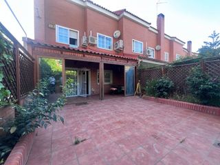 Casa a schiera  Escuelas