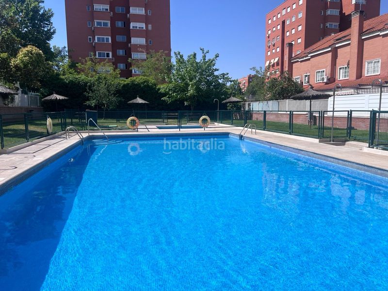 Foto f94cf14a-9a33-4e8c-8832-82e4eacc5328. Casa adossada amb calefacció piscina a Loranca Fuenlabrada