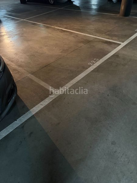 Foto d8b3a4f1-b75a-4c9e-84fe-4f0659f48809. Aparcament cotxe a El Naranjo Fuenlabrada
