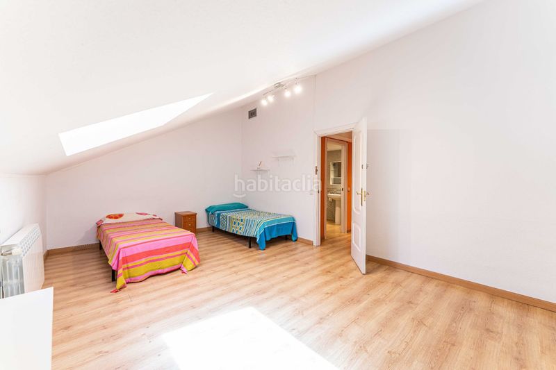 Foto 2c88ce3e-98dd-453b-92b5-c40d31d31fb0. Casa adossada amb calefacció piscina a Loranca Fuenlabrada