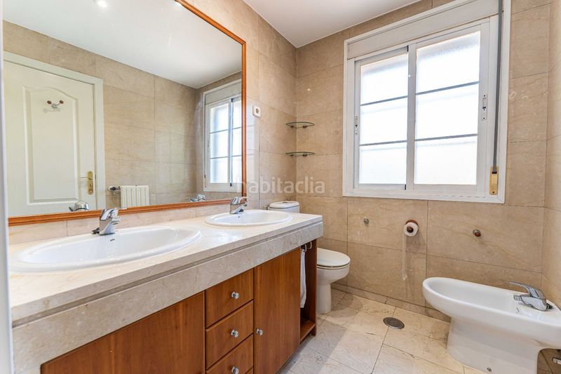 Foto 58b3ba51-7749-4913-88ed-19c801e33d8a. Casa adossada amb calefacció piscina a Loranca Fuenlabrada