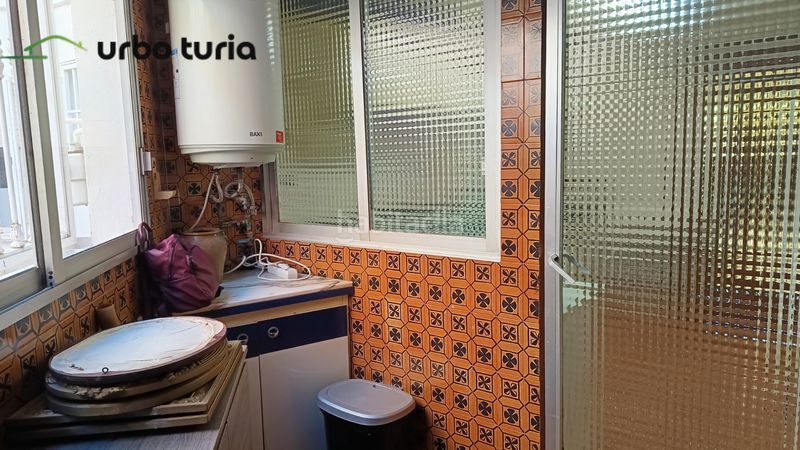 Piso un mirador exclusivo sobre el futuro parque central y el ave en Valencia - Imagen 15
