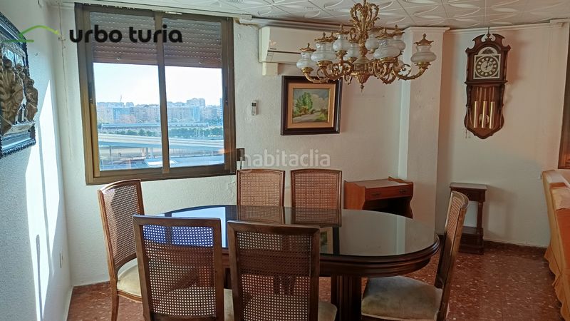 Piso un mirador exclusivo sobre el futuro parque central y el ave en Valencia - Imagen 2