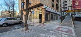 Miete Geschäftsraum  De portugal. Local comercial de enorme visibilidad en el centro de cáceres