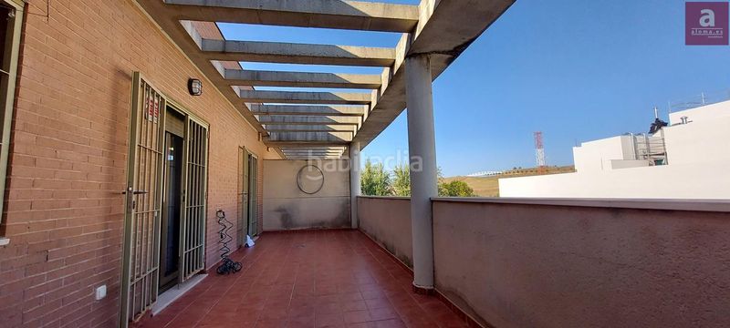 Foto 02a2f356-3618-4093-b2ff-72d486f580f9. Rent penthouse with heating parking in Centro Cáceres