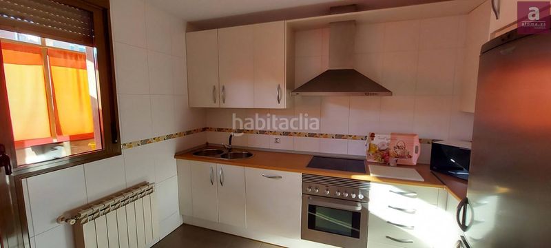 Foto 40db20f4-aa29-4c7a-a85b-a80855f13c4c. Rent penthouse with heating parking in Centro Cáceres