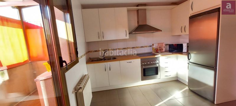 Foto 5c6603c0-8186-41e2-9c75-874a3cda8738. Rent penthouse with heating parking in Centro Cáceres