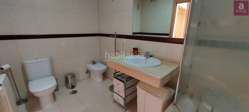 Foto 5cecd75d-ffbe-499e-8745-87fbd7e04bc4. Rent penthouse with heating parking in Centro Cáceres