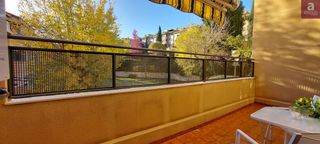 Lloguer Apartament  Calle islas baleares. Exclusivo apartamento de dos dormitorios con piscina en la zona