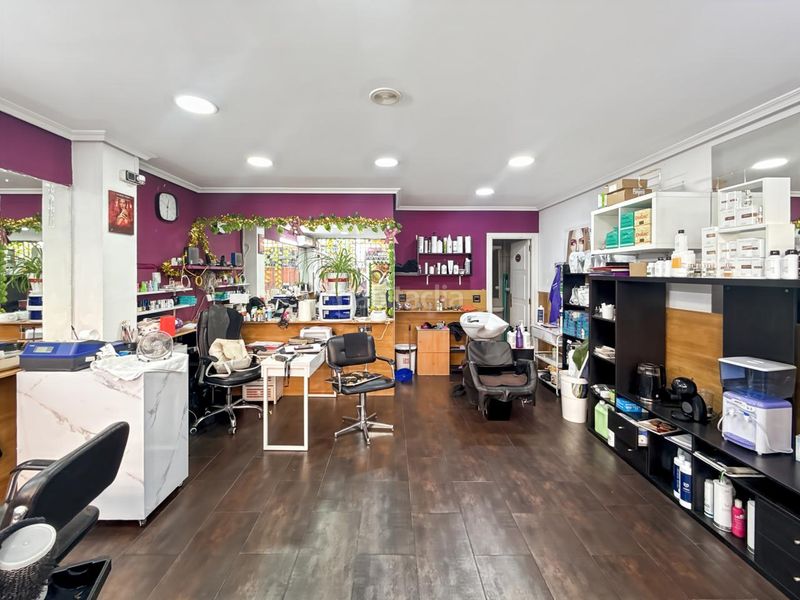 Foto 606e4b7f-549c-4048-9ae6-d6bc21b3f4f3. Local comercial a Centro Alcobendas