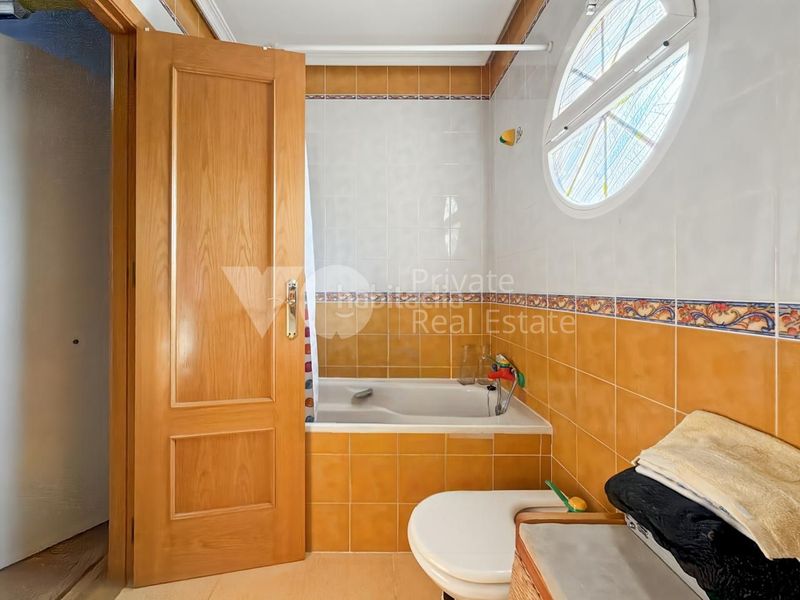 Foto 566626ac-25c1-4a64-a3b6-87e05b5509a0. Casa amb calefacció piscina a Casar (El)