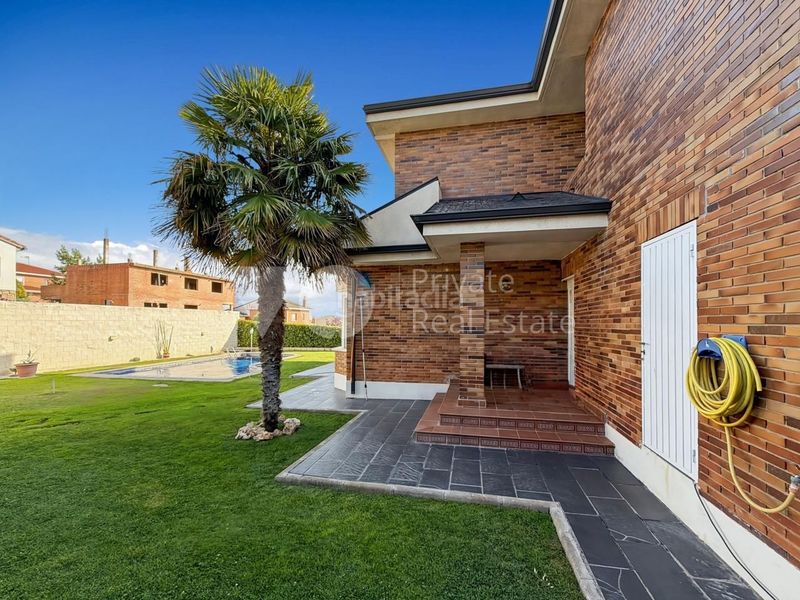 Foto e368cbb2-fb33-41db-9e24-0ae5466e7c9a. Casa amb calefacció piscina a Casar (El)