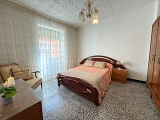 Semi detached house in Aielo de Malferit. Casa de pueblo con gran potencial