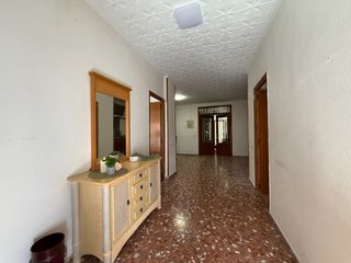 Semi detached house in Aielo de Malferit. Casa de pueblo con gran potencial