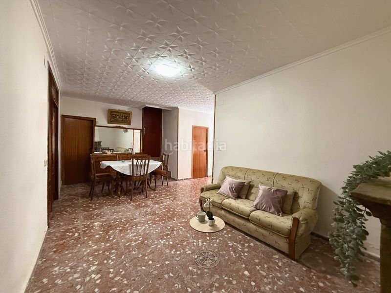 Foto c8b04dc0-b205-4f25-a1ab-6cba07ab6b7e. Casa adossada amb xemeneia a Aielo de Malferit