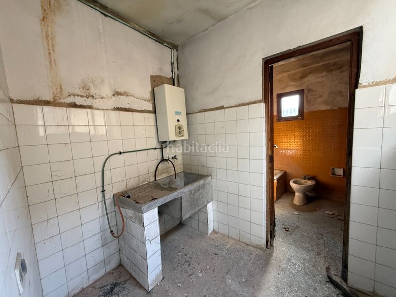 Foto d5dc6145-3fbb-4e4d-8dd4-28ee3f5c640d. Casa adossada amb xemeneia a Xeresa