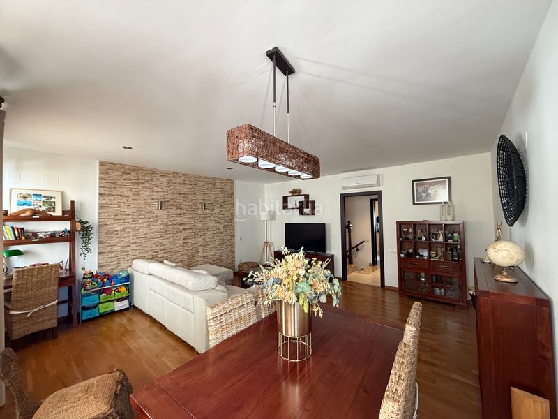 Foto b340d529-7694-48c2-8de1-cb321941d8b3. Casa adossada amb calefacció aparcament a Agullent