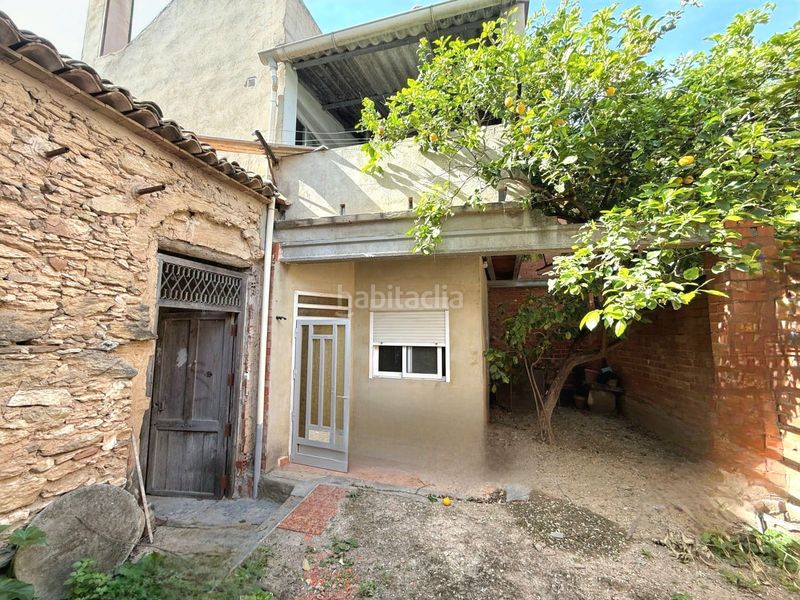 Foto 64026bed-d369-4339-984c-1fcfd37bfb80. Casa adossada amb xemeneia aparcament a Pobla del Duc (la)