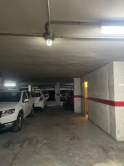 Aparcament cotxe a Sant Josep-Zona Hospital