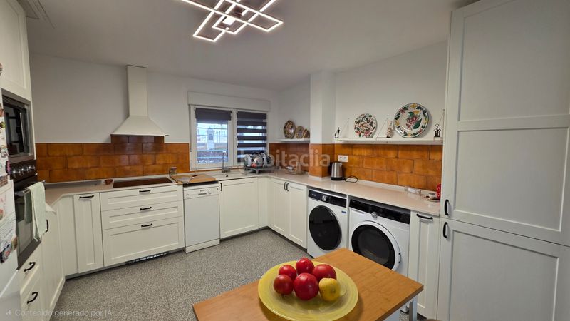 Foto ae3f95a9-e39f-4a68-a51d-3db5bf348961. Planta baixa a Benetússer