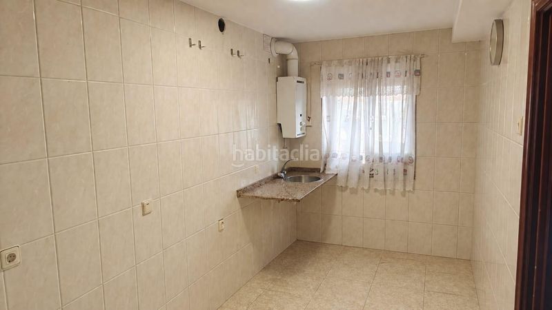 Foto 5e67b329-ef3d-4806-ba2b-c340ba70234a. Casa amb calefacció aparcament a Lada Langreo