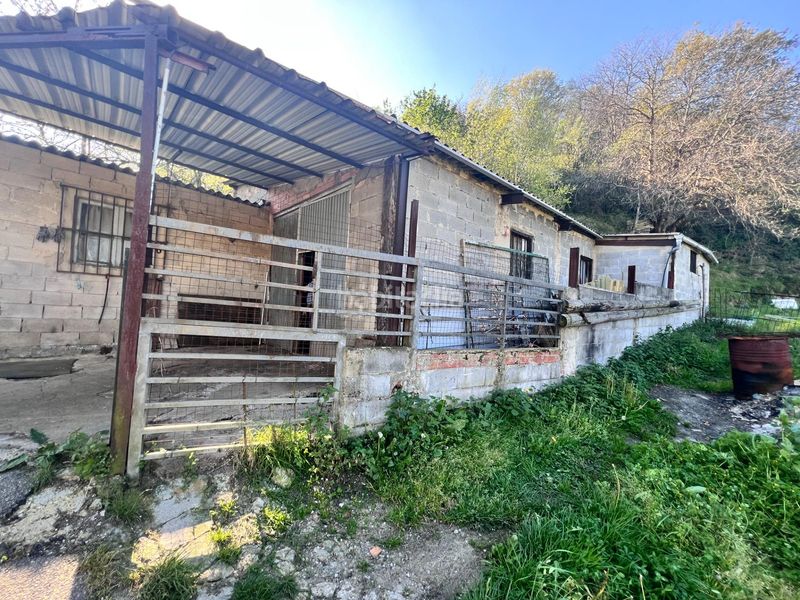 Foto a7b2f5d4-1dd1-441e-b46f-9c5da3b9ed84. Finca rústica en Lada Langreo